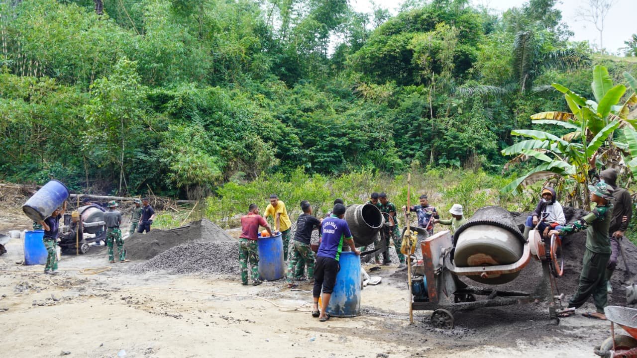 Optimalisasi Pembangunan Jalan Rabat Beton di Bangli dengan Mesin Molen