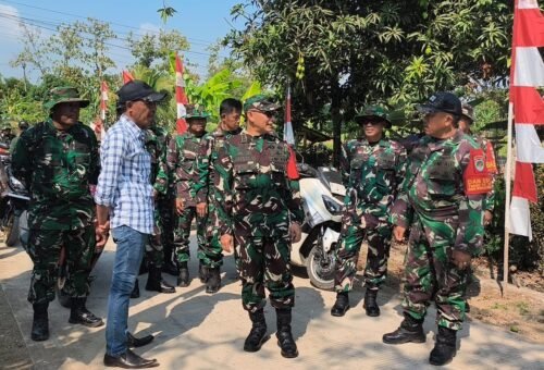 Peninjauan Danrem 063/SGJ terhadap TMMD ke-129 di Desa Luwung Kencana