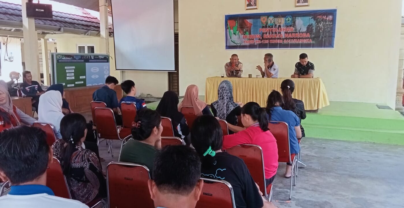 Kolaborasi TNI-Polri dalam Penyuluhan Hukum dan Bahaya Narkoba di Desa Deniang