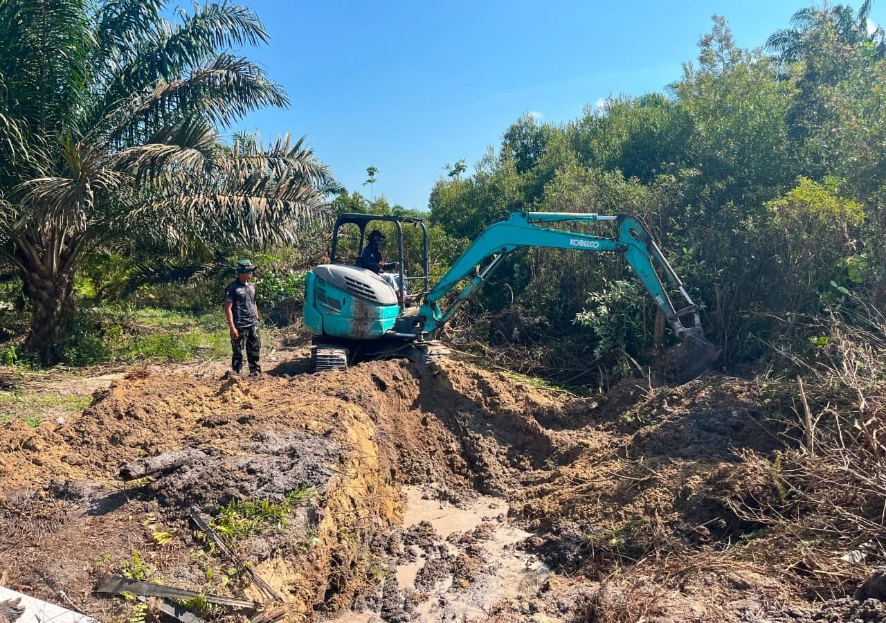 Kerja Sama Satgas TMMD dan Masyarakat Mempercepat Pembangunan Infrastruktur di Deniang–Penyamun