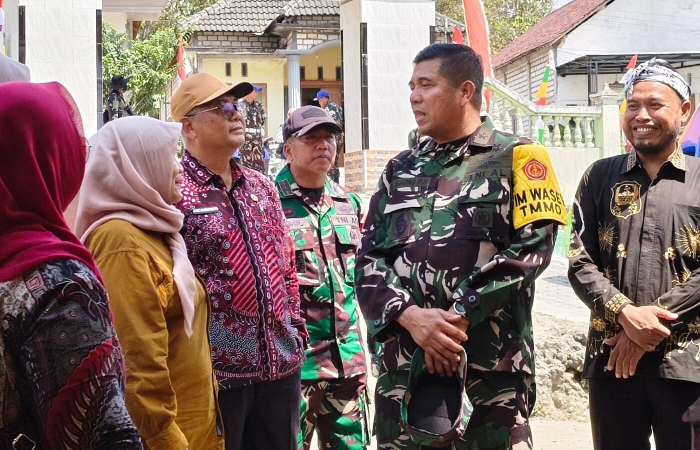 Monitoring Proyek TMMD, Tim Wasev Kunjungi Desa Tlemang