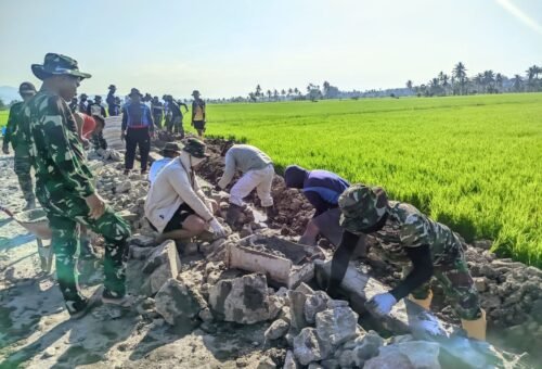 Dedikasi Tanpa Henti, Satgas TMMD Ke-129 Kodim 1404/Pinrang Upayakan Penyelesaian Proyek untuk Masyarakat