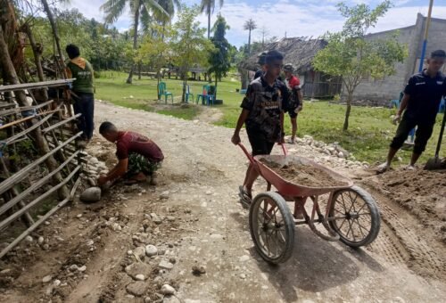 Kolaborasi Satgas TMMD Ke-129 dengan Warga Ciptakan Infrastruktur Pertanian