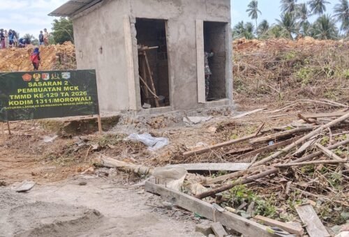 Kemajuan Pembangunan MCK Masjid di Desa Polewali ke Tahap Plester