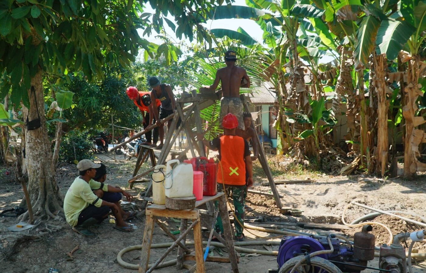 Pengerjaan Sumur Bor Sasaran 2 Dikebut oleh Satgas TMMD Ke-129 untuk Air Bersih
