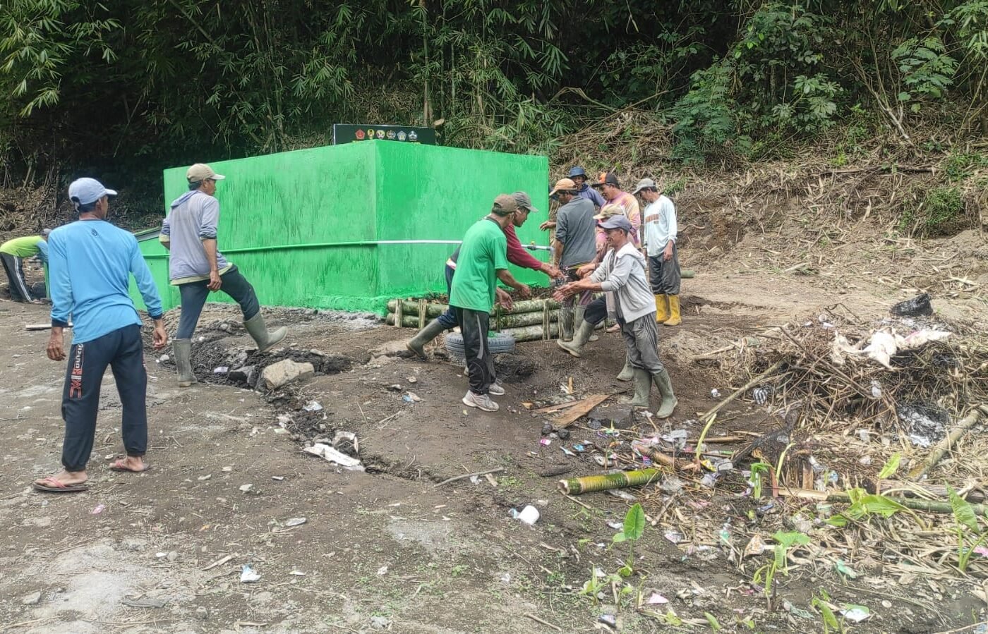 Peningkatan Akses Air Bersih Melalui TMMD di Desa Sekardadi
