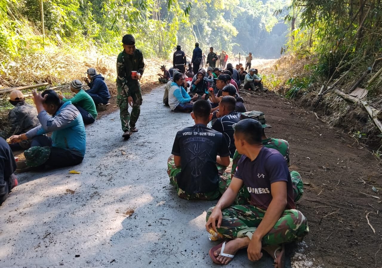 Kopi sebagai Simbol Kebersamaan dalam Kegiatan TMMD