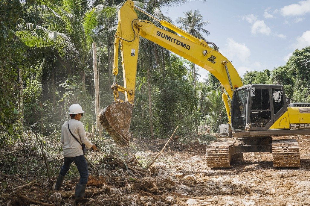 Pekerjaan Jalan di Kepulauan Umbele Terus Berlanjut, Satgas TMMD Ke-129 Optimalkan Perapian