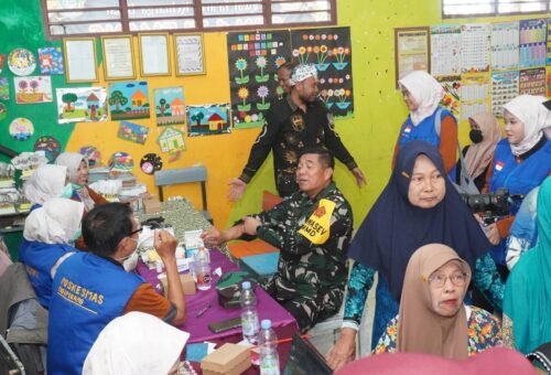 Kekuatan Sinergi TNI dan Masyarakat: Waaster Kasal Memimpin Tim Wasev TMMD ke-129 di Lamongan