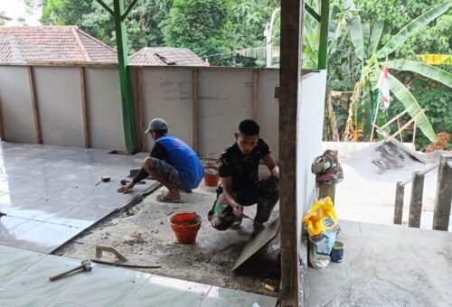 Rehabilitasi Musholla di Dusun Tlemang, TNI dan Warga Bersinergi untuk Ibadah yang Lebih Baik
