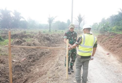 Pembangunan Jalan oleh Satgas TMMD Bantu Perekonomian Desa Parumpanai