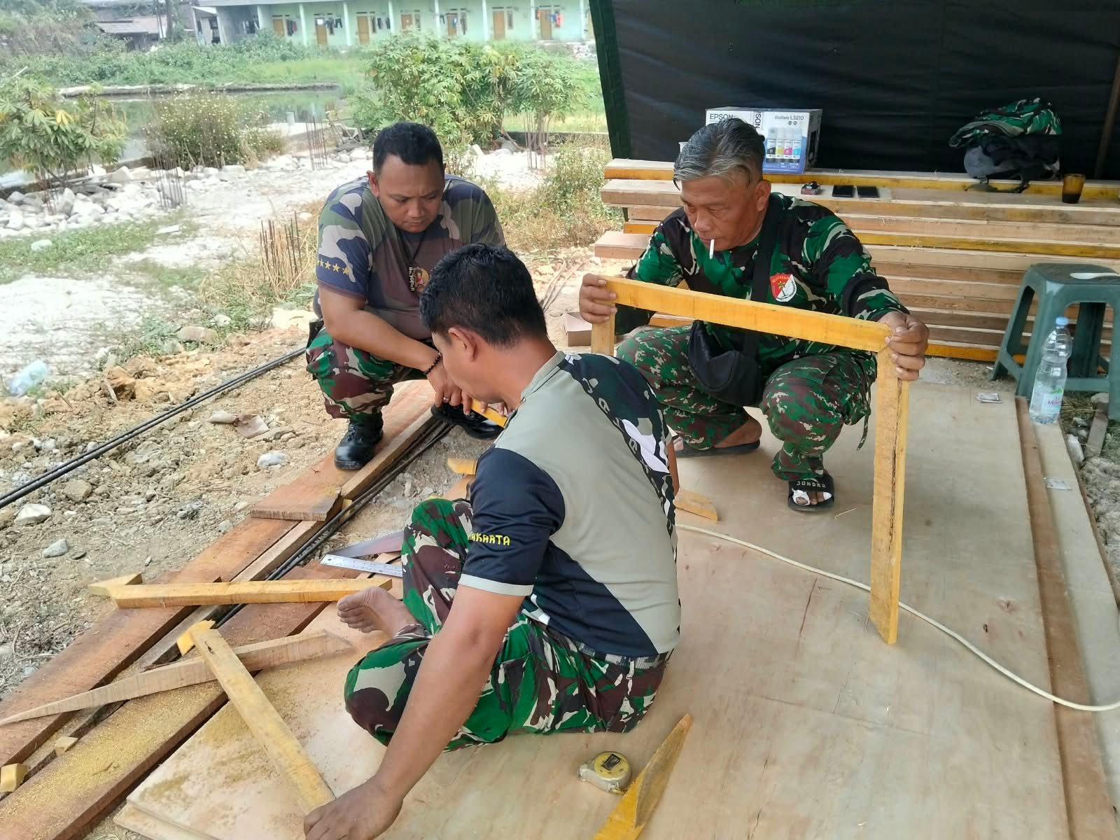 Tingkatkan Kualitas Konstruksi, Satgas TMMD ke-130 Kodim 0510/Tigaraksa Siapkan Bagesting