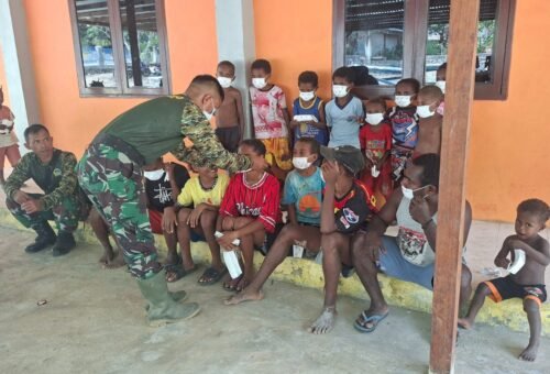 Pentingnya Edukasi Penggunaan Masker oleh Satgas TMMD Kodim 1808/Mansel