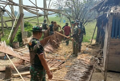 Awal Proyek Rehabilitasi Rumah Tiku Djobu di Leboni oleh TMMD ke-130