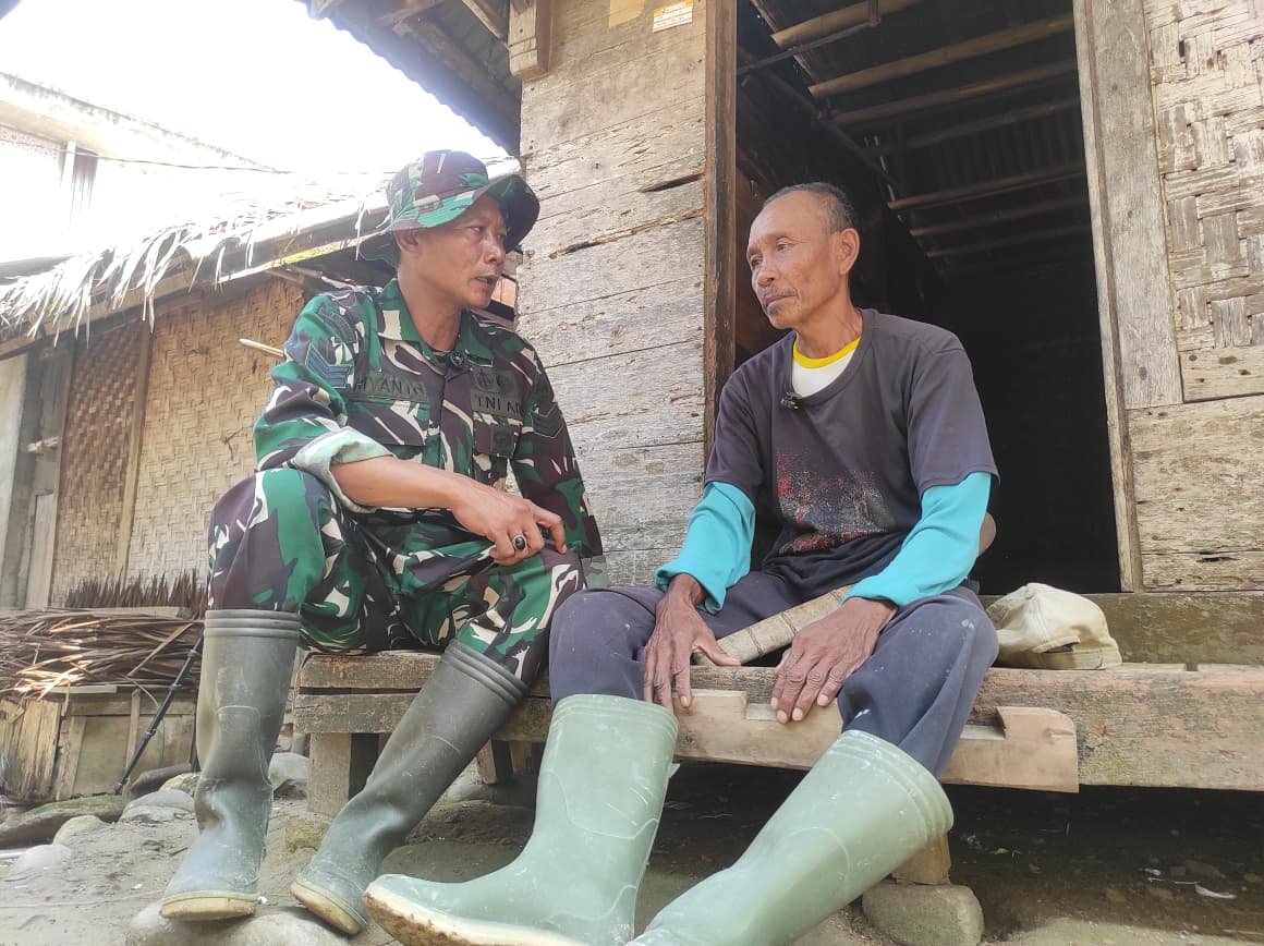 Usaha Bersama Mengubah Nasib Bapak Entang di Program TMMD ke-130