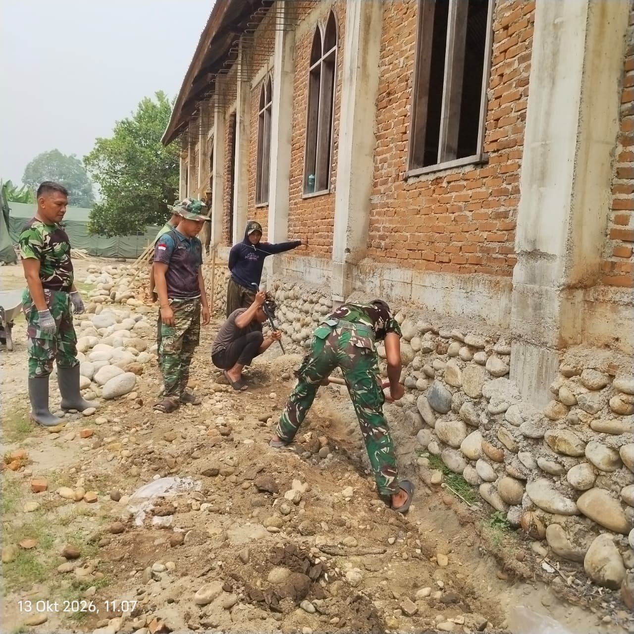 Kolaborasi TNI dan Masyarakat, TMMD ke-130 Kodim 1705/Nabire Percepat Pembangunan di Papua Tengah