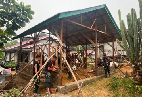 Progres Pembangunan Rumah Ibu Suhanim Harapan Baru di TMMD Kodim 1210/Landak