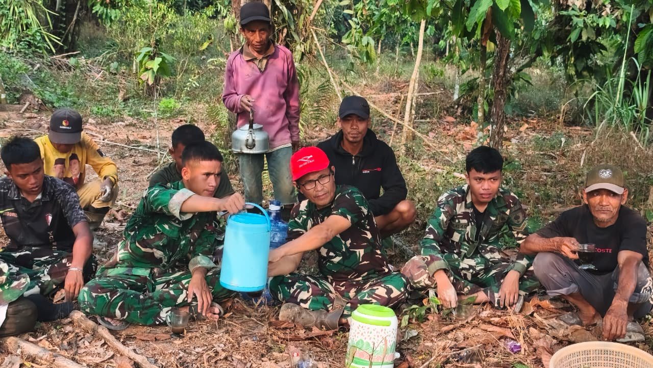 Meningkatnya Hubungan TNI dan Warga Dalam Program TMMD Ke-130