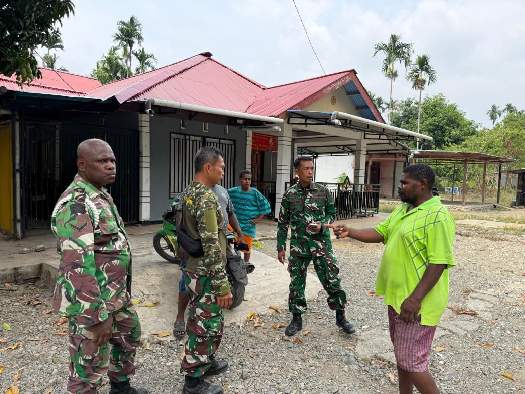 Kapten Inf Hendro Sosialisasikan Proyek Pengecoran Jalan TMMD ke-130 di Manokwari Selatan