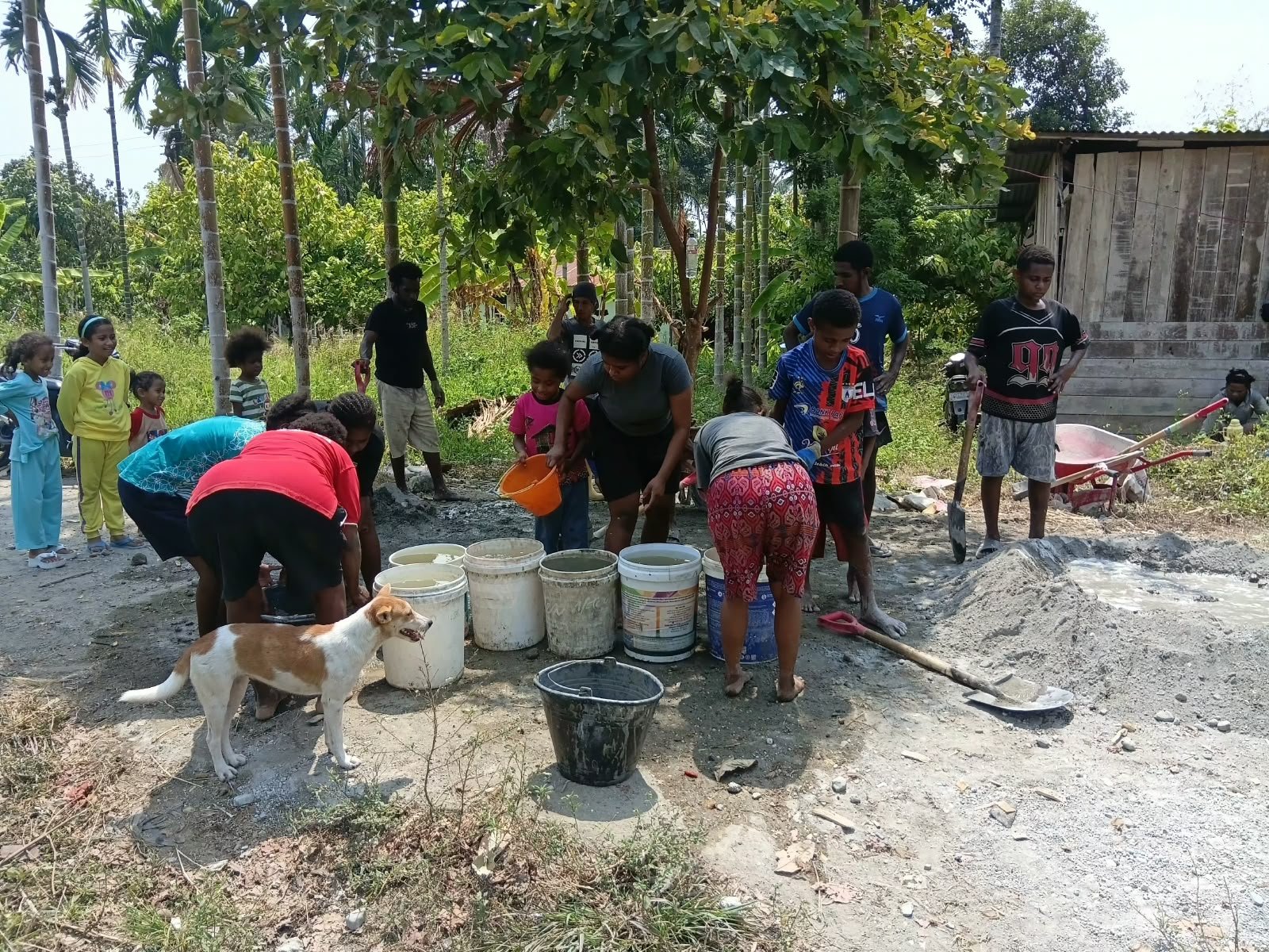 Peran Aktif Mama Papua dalam TMMD ke-130 Kodim 1808/Mansel