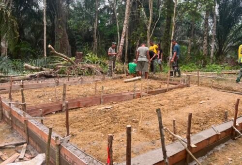 Membangun Harapan Baru, Satgas TMMD Bangun Rumah Layak untuk Ibu Tina