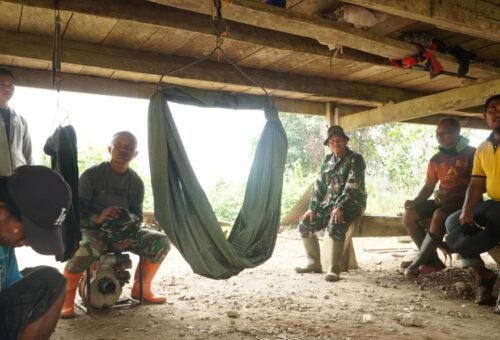 Satgas TMMD Ke-130 Kodim 1403/Palopo, Membangun Hubungan Baik dengan Warga melalui Komsos