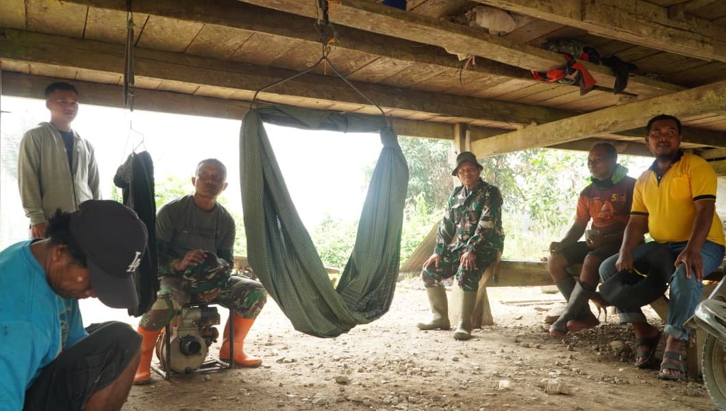 Satgas TMMD Ke-130 Kodim 1403/Palopo, Membangun Hubungan Baik dengan Warga melalui Komsos