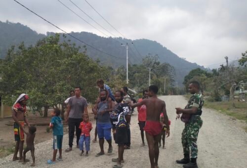 Persiapan TMMD ke-130, Danramil Ransiki Kunjungi Warga Kampung Yamboi