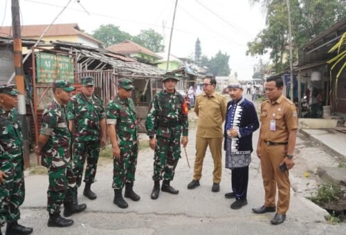 Monitoring Pembangunan Infrastruktur di Desa Sumur Bandung oleh Kasrem 052/Wkr